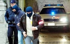 40 مشتبها فرنسيا يحاولون المغادرة للقتال في سوريا