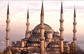 عالم بوذي يعتنق الإسلام بتركيا ويختار لنفسه اسم 