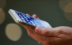 مراهقة تسمم أمها للاستيلاء على جهاز الآيفون الخاص بها
