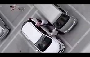 شاهد ماذا فعل 