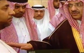 زبان تهدید ولیعهد عربستان در دیدار با خانواده شهدای قطیف؟+فیلم