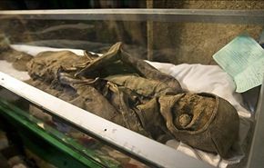 صور وفيديو؛ إيران تكشف عن رفات 175 غواصاً قتلهم نظام صدام بعد شد وثاقهم