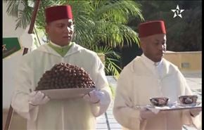 تعارف خرما و شیر درظهررمضان به شاه مغرب+فیلم