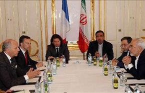 ظریف یلتقي نظیره الفرنسي في فیینا