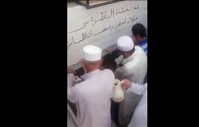 روش عجیب برای توزیع قهوه در عربستان + فیلم