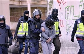 إسبانيا تسجن مسؤول تجنيد النساء في 
