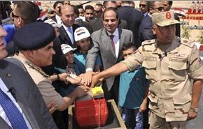 السيسي يفتتح قناة السويس الجديدة بحضور قادة عرب وأجانب
