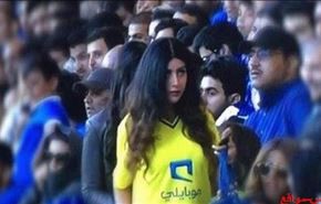 طلاق زن به دلیل تماشای فوتبال !