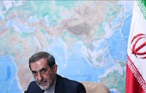 ولايتي: ايران رافعة لواء الوحدة بين الشيعة والسنة