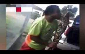 بالفيديو... لهذا السبب لا يجب أن تقبل تمساحا من فمه
