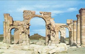 تخریب سردر باستانی 