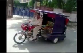 فیلم؛ انتقام عجیب راننده از مسافران خسیس!