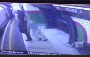 شاهد مسن يدفع امرأة محجبة في اتجاه قطار مسرع!