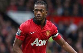 بالفيديو.. رد فعل مدافع منتخب فرنسا عندما سمع صوت الإنفجار!