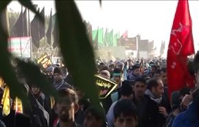 شاهد؛ جحافل الزوار تواصل هديرها لكربلاء وايران تتصدر بمواكبها
