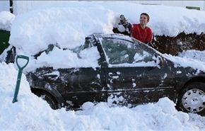 بعد الفيضانات..الثلوج تزيد الطين بلة ببريطانيا