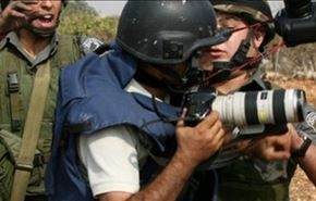600 انتهاك صهيوني بحق الحريات الإعلامية حصيلة 2015