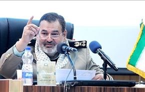 اللواء فيروزآبادي: لا تهديد لايران سوى من جانب الشيطان الاكبر