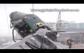 بالفيديو... لحظة سقوط طائرة مروحية وتحطمها