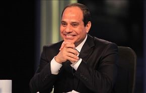 بالفيديو.. الرئيس السيسي يتعرّض لموقف مضحك في البرلمان الياباني