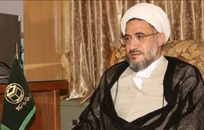 آیة الله اراکي یبحث في العراق الوحدة بین المسلمین