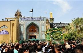 بالصور.. النعش الرمزي للامام الكاظم (ع) على اكف ملايين الزوار