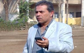 بالصورة.. ماذا يفعل توفيق عكاشة داخل القنصلية الأمیركية؟