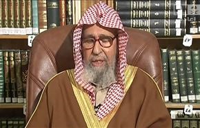 بالفيديو؛ التصوير محرم.. حتى مع القطط والكلاب!
