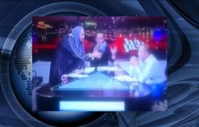 وهابی مصری با کفش به مهمان برنامۀ زنده حمله کرد! + ویدئو