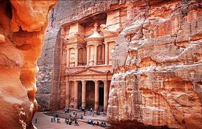 اكتشاف آثار جديدة ومنصة عملاقة في البتراء!
