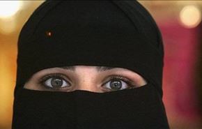 داعش دختربچه‌ای را مقابل چشم مادرش سربرید