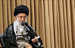 قائد الثورة: لو مزق الاميركيون الاتفاق النووي فاننا سنحرقه+صور