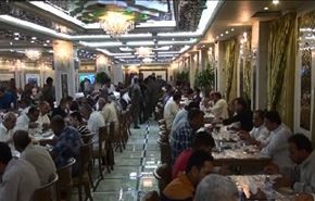 شاهد.. هكذا يبدو التكافل الاجتماعي بكربلاء المقدسة، وعصبه موائد الافطار!