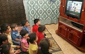 الجلوس طويلا يضر بصحة الأطفال