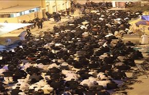 ادامۀ تحصن مقابل منزل آیت الله عیسی قاسم +عکس