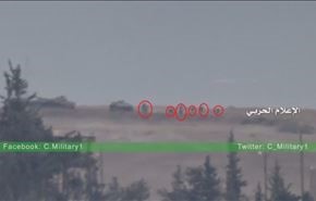 بالفيديو .. هلع وفرار الارهابيين من تلة أم القرع بريف حلب