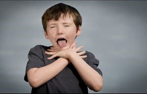 هذا ما عليك فعله إذا تعرضت للإختناق دون وجود احد لمساعدتك!