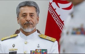 ايران تزيح الستار قريباً عن سفينة ومدمرة حربيتين