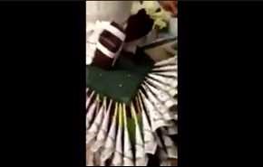 فيديو.. استهتار وبذخ.. سعودي يطلب 