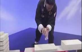 شاهد ... فضيحة بطل 