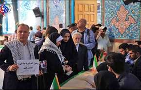 بالصور.. حضور الناخبين الايرانيين بكثافة لدى صناديق الاقتراع
