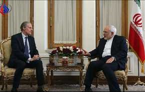 ظریف: طهران وباريس نحو إزالة العقبات الاقتصادية