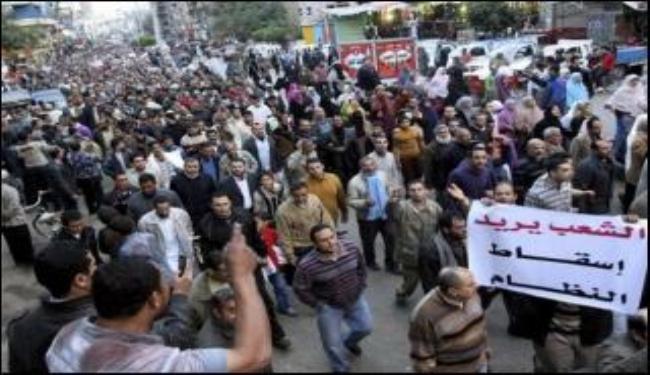 ثورة مصر مستمرة لأن النظام لم يسقط بعد