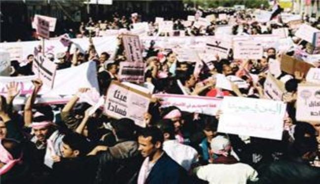 نائب يمني يدعو لتغليب لغة المنطق في التعامل مع المتظاهرين 