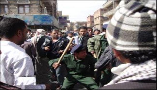 اتحاد الطلاب:نظام الرئيس صالح معزول ومقبل على الانهيار