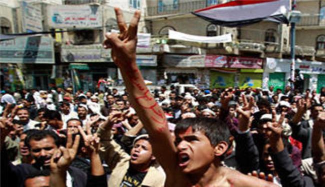 استنفار امني في جمعة الرحيل باليمن وصالح يدعو الى انتقال سلمي للسلطة  
