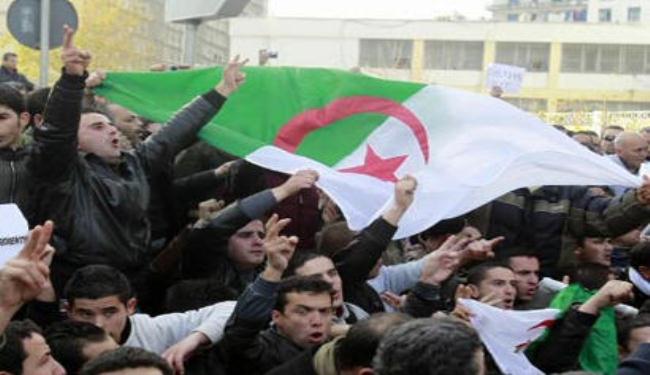 عناصر من الحرس البلدي يتظاهرون بالجزائر لتحقيق مطالبهم