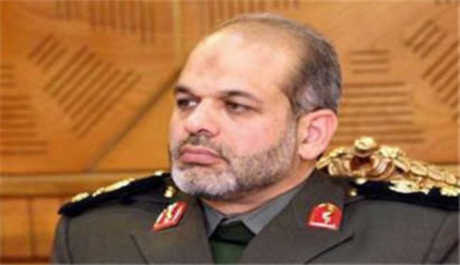 وزير الدفاع الايراني يرد على مزاعم نظيره البريطاني