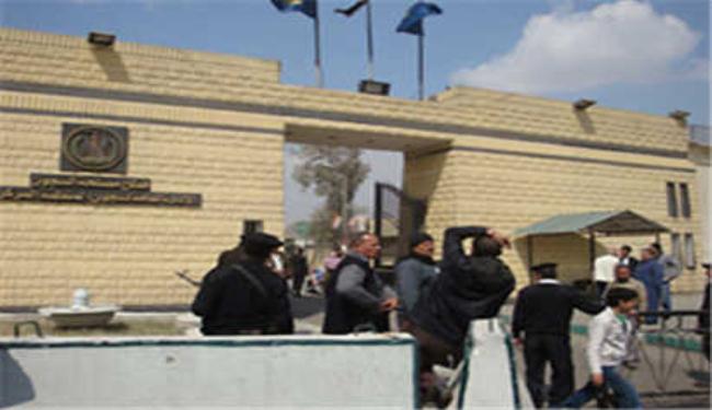 مصر تفرج عن 14 معتقلا فلسطينيا من سجونها 