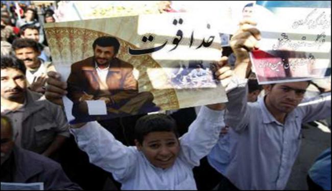 احمدي نجاد: العالم سائر اليوم في طريق التوحيد والعدالة